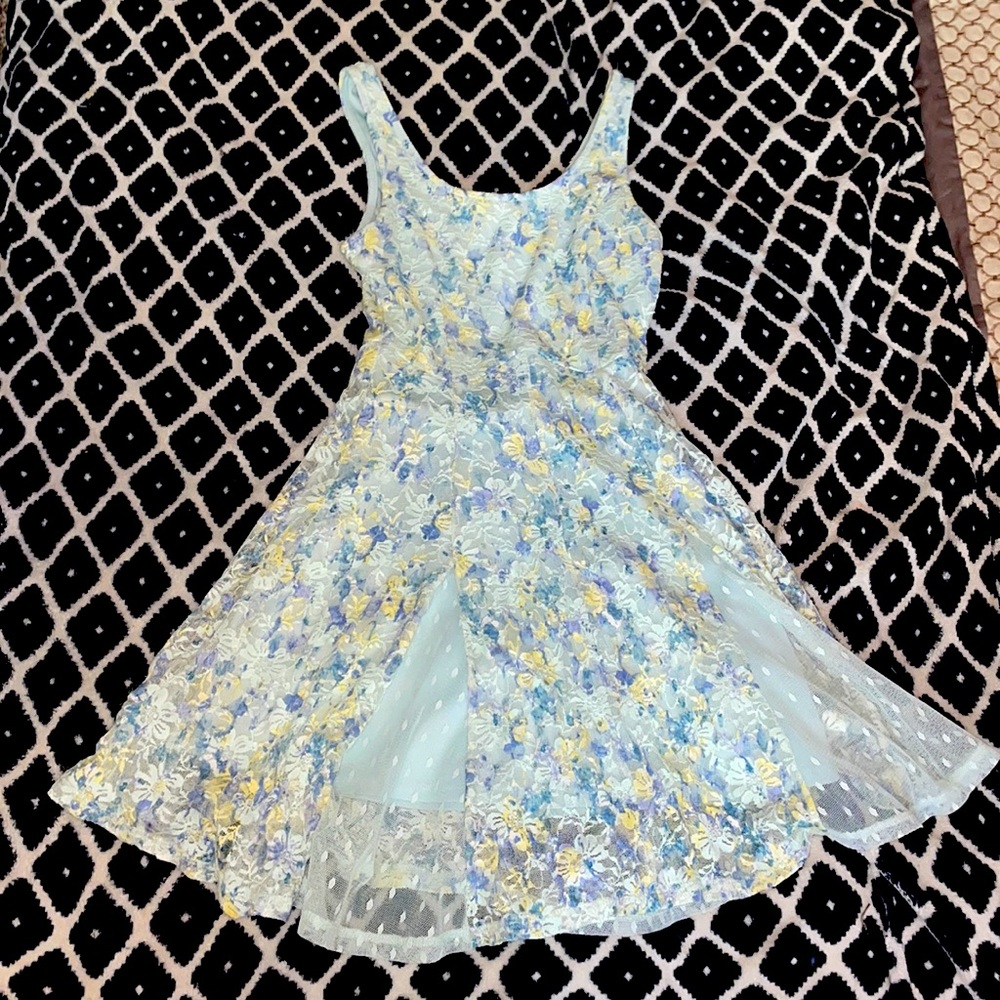 Only worn once. Disney Cinderella Dress.